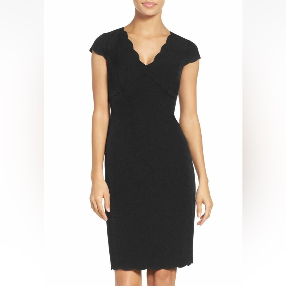 Adrianna Papell Black Scalloped Crepe sheath Mini Dress Size 10P